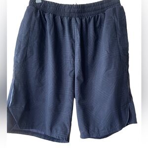 🔥Champion athletic shorts men’s size M - 5.5” inseam. Navy blue w/ great detail